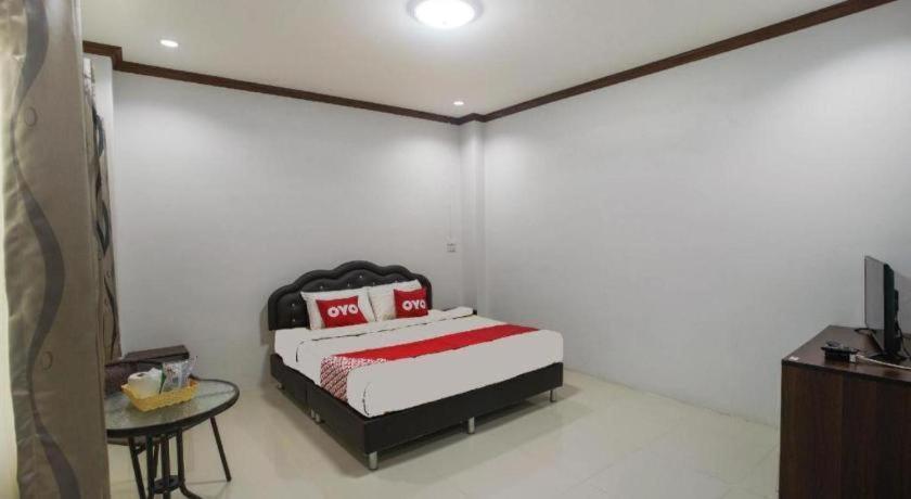 OYO 75394 Sakthong Grand Hotel Chiang Khong Buitenkant foto