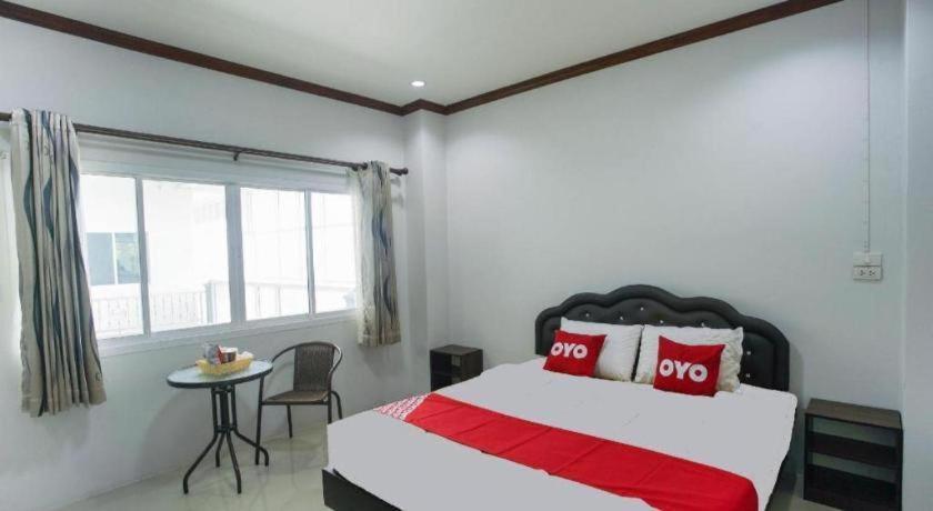 OYO 75394 Sakthong Grand Hotel Chiang Khong Buitenkant foto