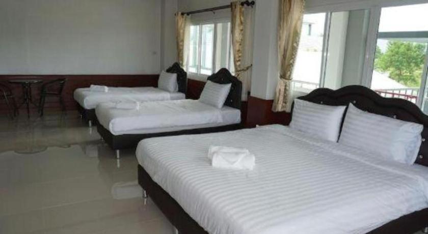 OYO 75394 Sakthong Grand Hotel Chiang Khong Buitenkant foto