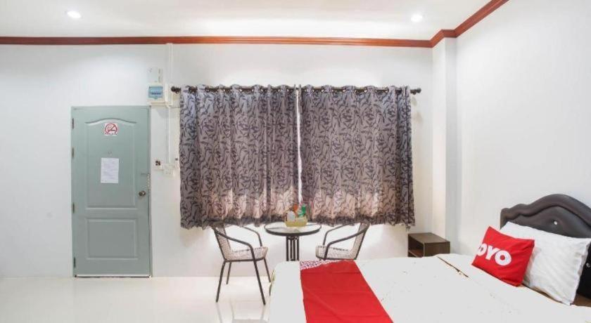 OYO 75394 Sakthong Grand Hotel Chiang Khong Buitenkant foto